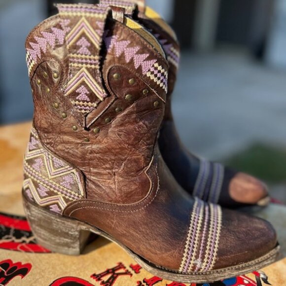 YIPPEE KIYAY Old Gringo  Alexa 8”  Distressed Leather Boots - Picture 1 of 16